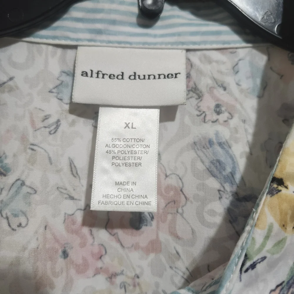 Alfred Dunner White Floral and Birds Button Down Shirt Blouse - Picture 9 of 10